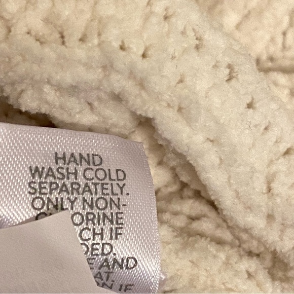 J. Jill Women’s Chunky Cable Knit Chenille Size Small Petite Ivory Sweater - Picture 7 of 10